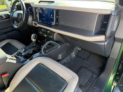 Used 2024 Ford Bronco Wildtrak image 15
