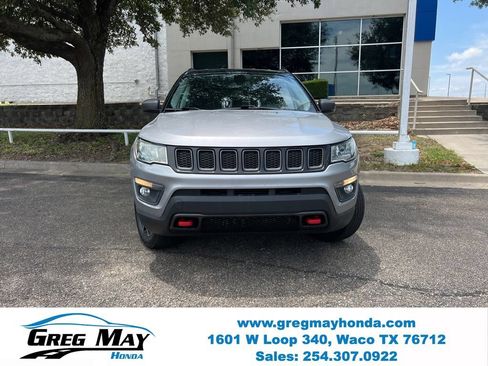 Used 2020 Jeep Compass Trailhawk AWD/4WD image 2