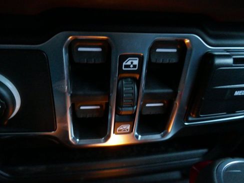 New 2026 Jeep Wrangler Sahara AWD/4WD image 17