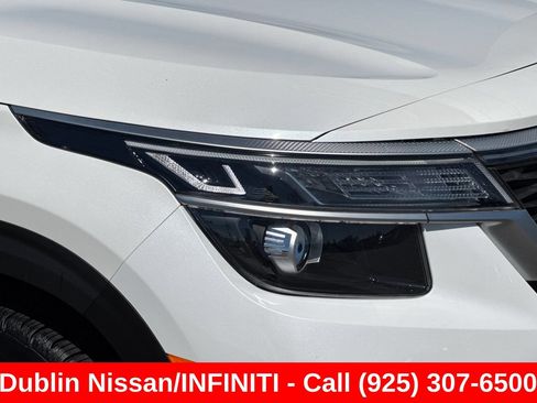 Used 2021 Kia Seltos S AWD/4WD image 46