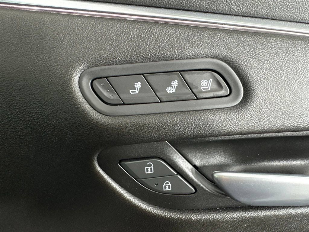 Used 2023 Cadillac Escalade Sport AWD/4WD image 39