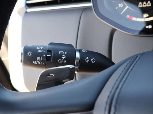 Certified 2023 Land Rover Range Rover SV image 2