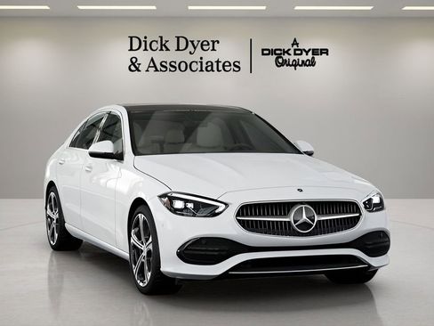 Used 2025 Mercedes-Benz C 300 Sedan image 35