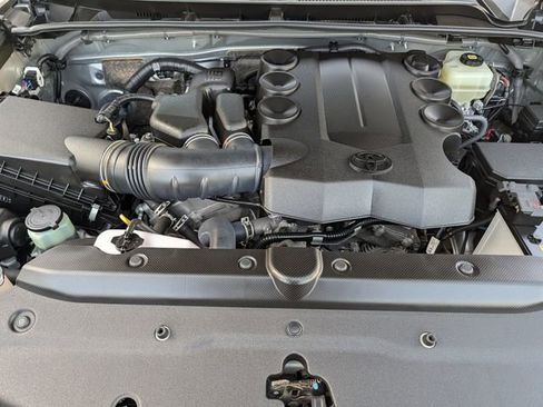 Used 2022 Toyota 4Runner SR5 Premium w/ Moonroof Package image 36