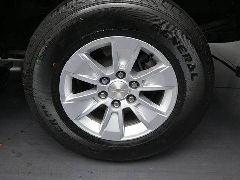 Used 2023 Chevrolet Silverado 1500 LT RWD image 10