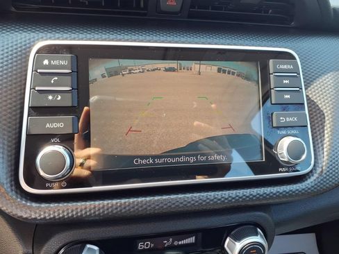 Used 2019 Nissan Kicks SV FWD image 10