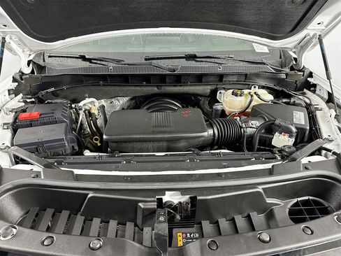 Used 2021 Chevrolet Suburban Premier w/ Premium Package image 33