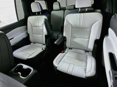 Used 2025 Chevrolet Traverse High Country w/ LPO, Floor Liner Package FWD image 11