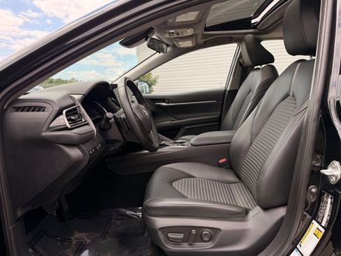 Used 2023 Toyota Camry SE AWD/4WD image 18