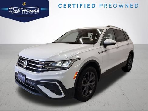 Certified 2022 Volkswagen Tiguan SE FWD image 1