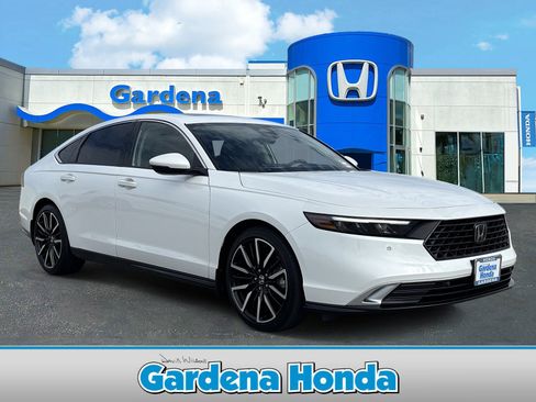Used 2026 Honda Accord Touring image 1