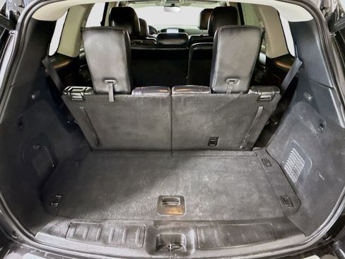 Used 2020 Nissan Pathfinder SL FWD image 35