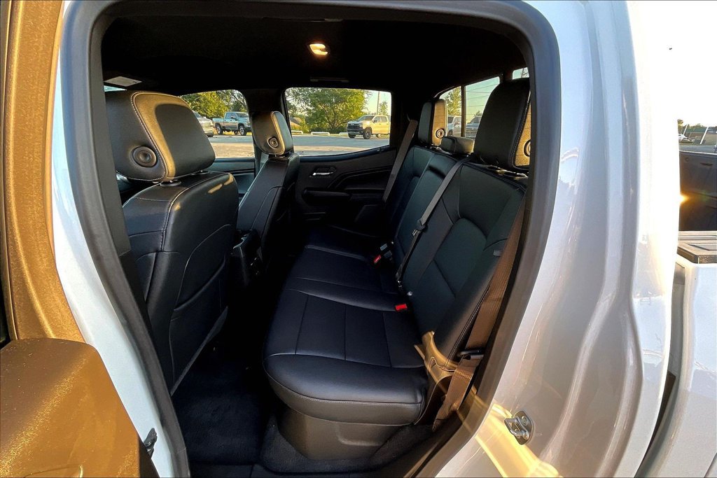 New 2026 Chevrolet Colorado LT w/ LT Convenience Package AWD/4WD image 7