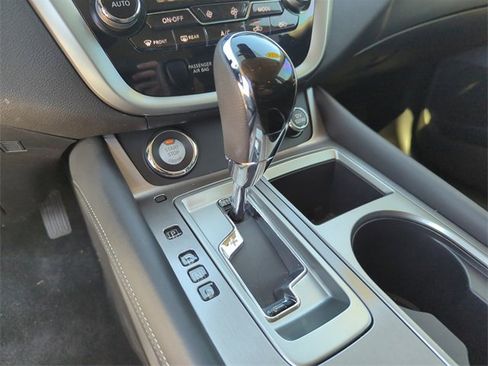 Certified 2024 Nissan Murano SV image 38