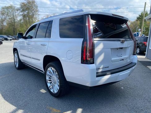 Used 2019 Cadillac Escalade Platinum AWD/4WD image 12