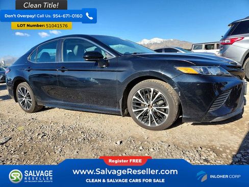 Used 2019 Toyota Camry SE FWD image 5