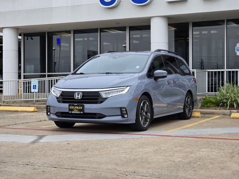 Used 2024 Honda Odyssey Elite image 2