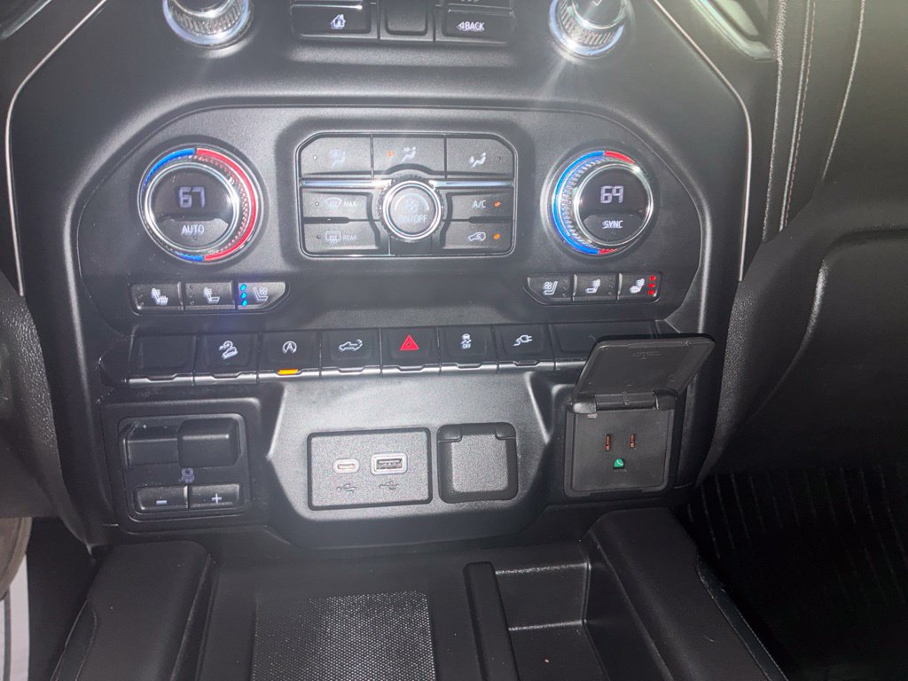 Used 2021 GMC Sierra 1500 AT4 w/ AT4 Preferred Package AWD/4WD image 26