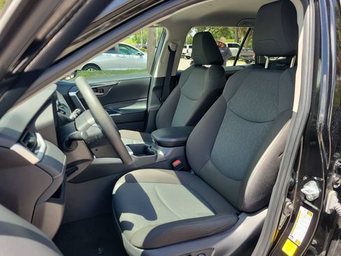 Used 2024 Toyota RAV4 XLE FWD image 16