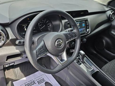 Used 2021 Nissan Kicks SV FWD image 16