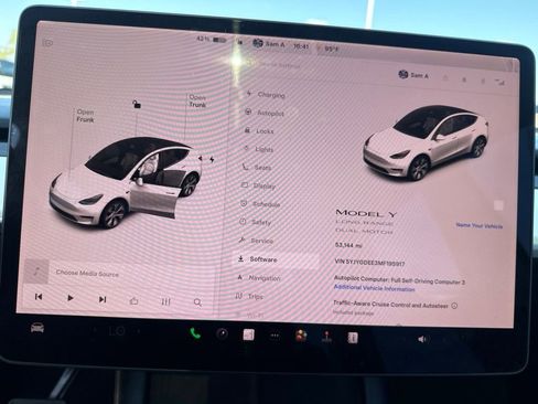 Used 2021 Tesla Model Y Long Range AWD/4WD image 22