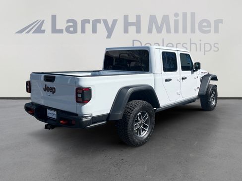 New 2026 Jeep Gladiator Mojave image 5
