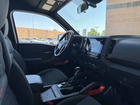 Used 2022 Nissan Frontier Pro-X image 43