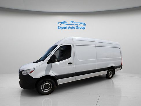 Used 2023 Mercedes-Benz Sprinter 2500 image 4
