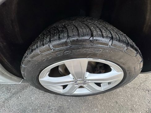 Used 2012 Mercedes-Benz S 550 S 550 4MATIC Sedan 4D image 35