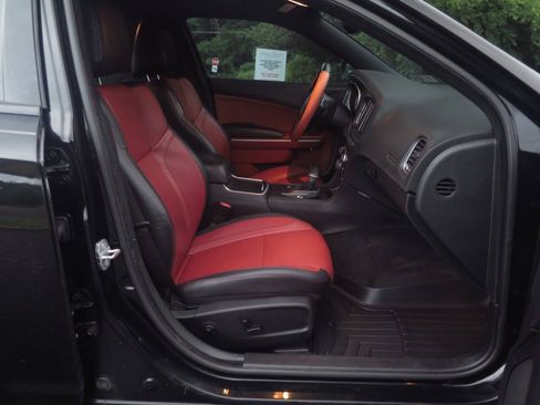 Used 2016 Dodge Charger SXT w/ AWD Plus Group image 16