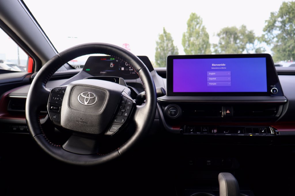 Certified 2024 Toyota Prius Prime FWD image 21
