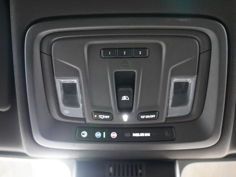 Used 2024 GMC Sierra 3500 SLE image 30