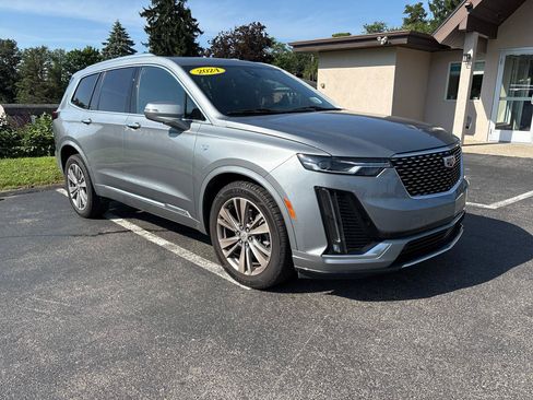 Used 2024 Cadillac XT6 Premium Luxury w/ LPO, Floor Liner Package AWD/4WD image 3
