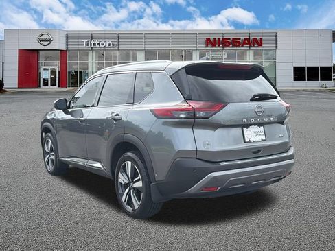Used 2023 Nissan Rogue SL w/ SL Premium Package FWD image 5