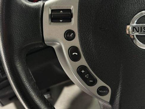 Used 2013 Nissan Rogue SL AWD/4WD image 5