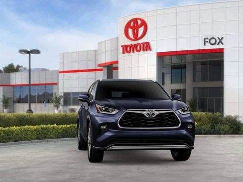 New 2026 Toyota Highlander Platinum AWD/4WD image 16