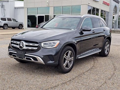 Used 2021 Mercedes-Benz GLC 300 4MATIC image 3