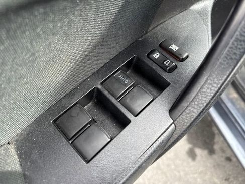 Used 2016 Toyota Corolla LE image 22