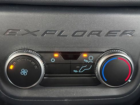 Used 2025 Ford Explorer ST-Line image 25