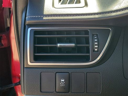 Used 2017 Toyota Camry SE image 29