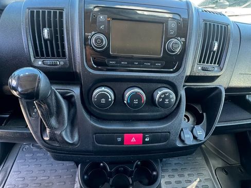 Used 2021 RAM ProMaster 2500 FWD image 12