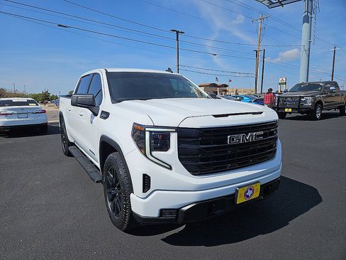 Used 2024 GMC Sierra 1500 Elevation w/ LPO, Elevation Black Package RWD image 7