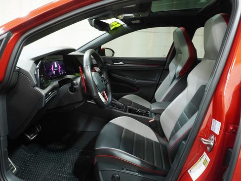 Used 2022 Volkswagen GTI SE FWD image 11