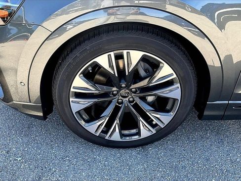 New 2026 Audi Q8 Premium Plus image 13