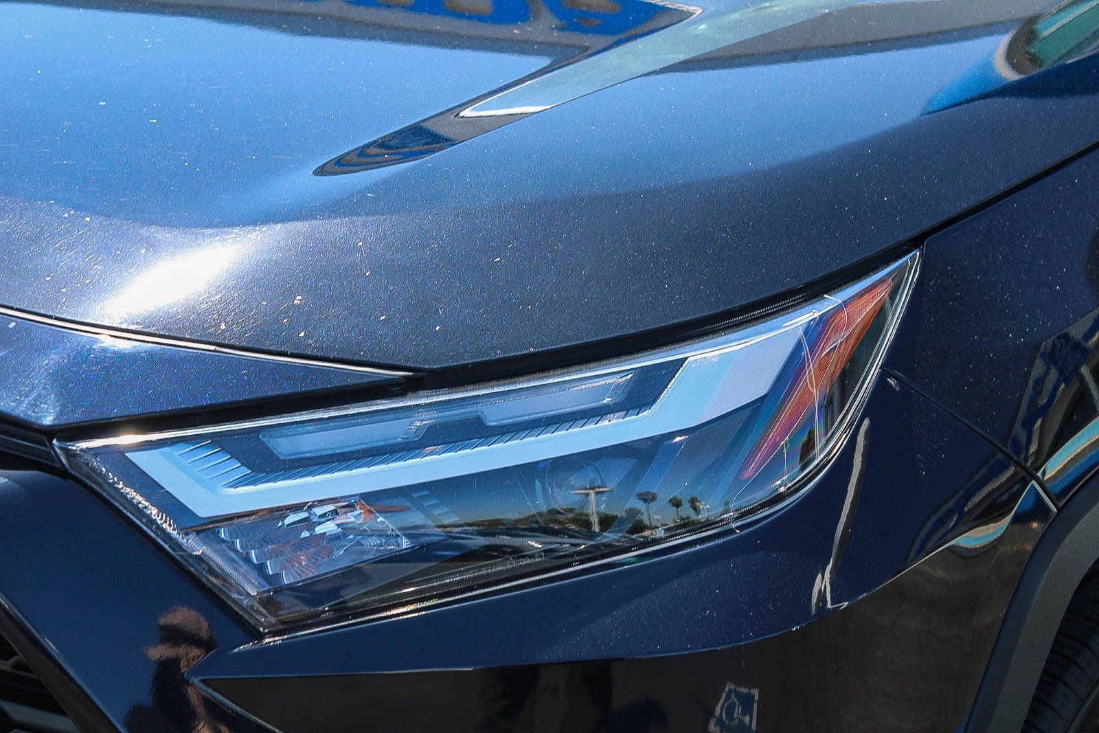 Used 2024 Toyota RAV4 LE AWD/4WD image 5