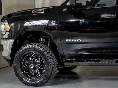 Used 2022 RAM 3500 Tradesman w/ Chrome Appearance Group image 12