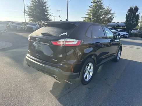 Used 2020 Ford Edge SE FWD image 9