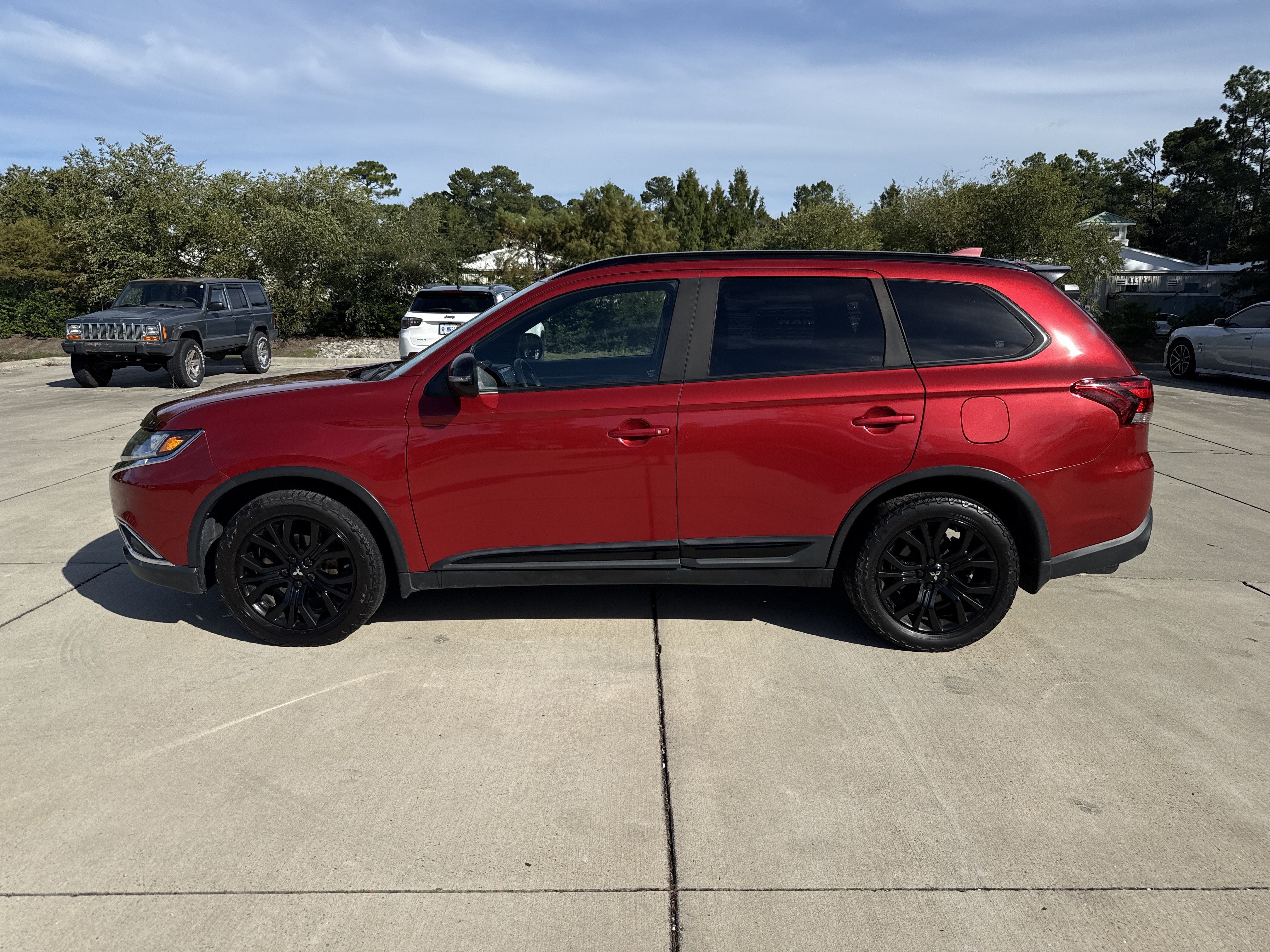 Used 2018 Mitsubishi Outlander LE AWD/4WD image 6