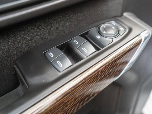 Used 2020 GMC Sierra 2500 SLE image 17