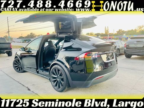 Used 2022 Tesla Model X Plaid image 9